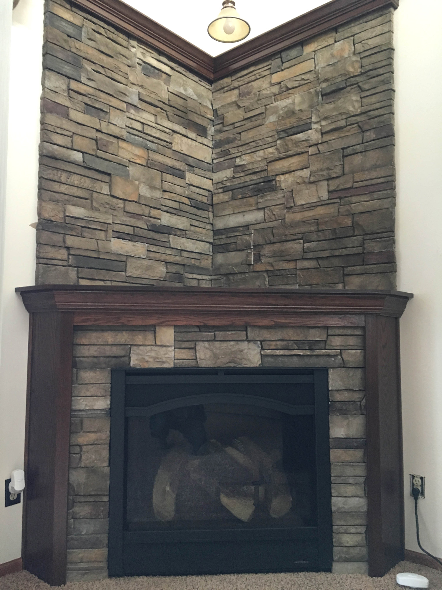 Fireplace mantle